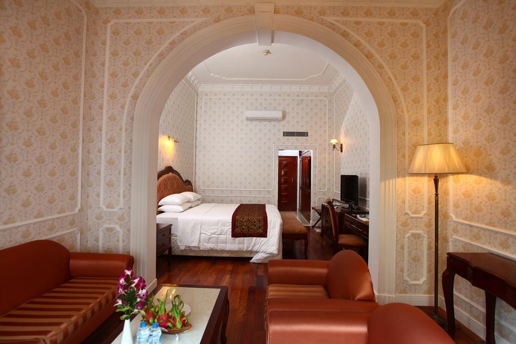 Khách sạn Continental Saigon